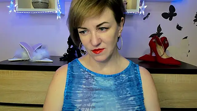 feliziaDesire online show from February 2, 2025, 1:19 pm