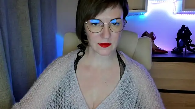 feliziaDesire online show from February 11, 2026, 6:13 pm