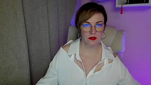 feliziaDesire online show from June 7, 2026, 6:06 am