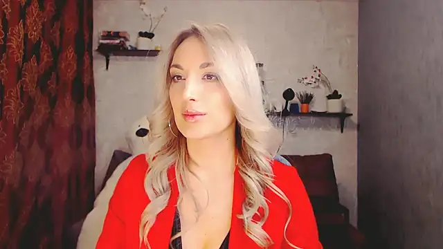 MillaXQueen online show from January 30, 2025, 2:58 pm