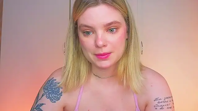 Snapshot of Hottie_Jane chatting on June 14, 2026, 11:12 am Hottie Jane online show from June 14, 2026, 11:12 am