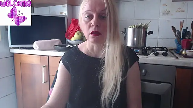 martachatte online show from March 13, 2025, 3:50 pm