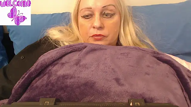 martachatte online show from March 14, 2025, 7:01 pm