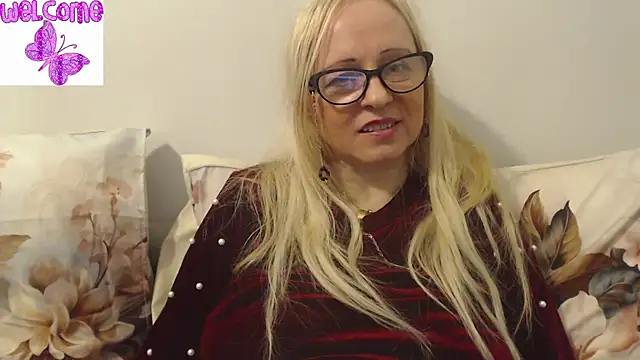 martachatte online show from March 20, 2025, 7:04 pm