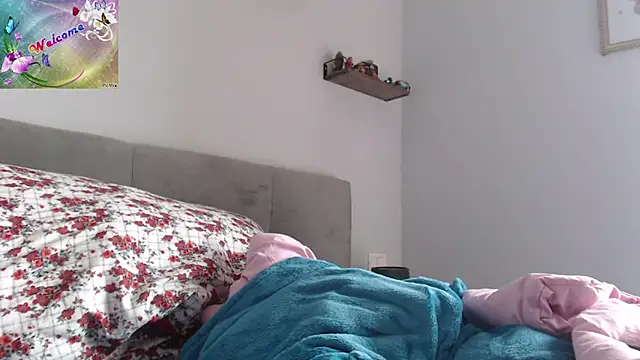 martachatte online show from October 23, 2025, 8:46 am