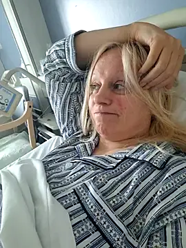 martachatte online show from November 20, 2025, 11:43 am