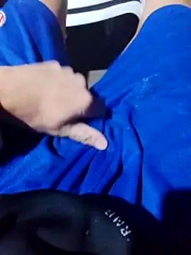 Snapshot of Uriel1615 chatting on March 24, 2026, 4:06 am Uriel1615 online show from March 24, 2026, 4:06 am