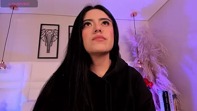 Rebeca jones online show from November 12, 2025, 12:27 pm