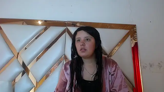nathaly low1 online show from May 20, 2026, 1:17 pm