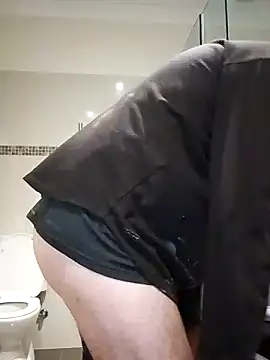 stiffandlubedxh online show from February 7, 2025, 9:26 pm