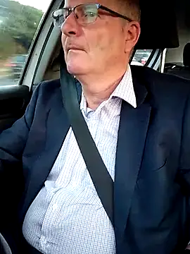 stiffandlubedxh online show from March 4, 2025, 8:16 pm