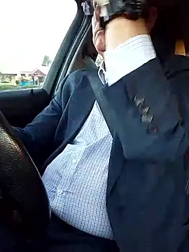 stiffandlubedxh online show from February 15, 2026, 8:05 pm