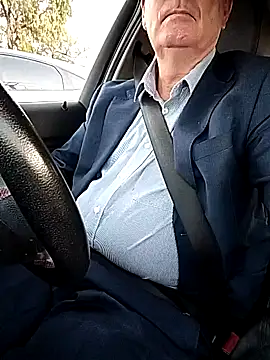 stiffandlubedxh online show from April 21, 2026, 9:28 pm