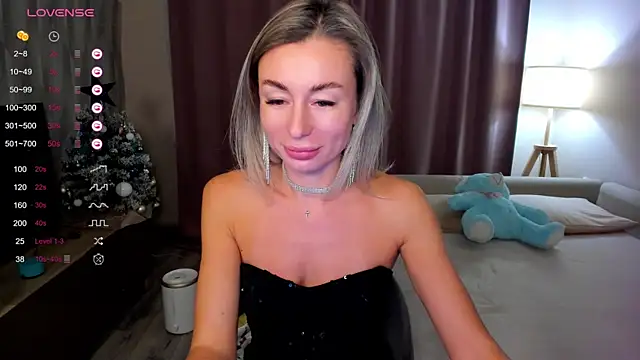 DannaEvan online show from December 24, 2024, 12:11 pm