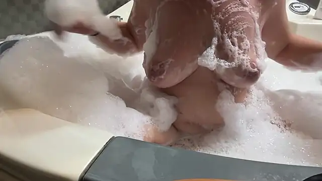 Pitufina love online show from February 4, 2026, 7:42 pm