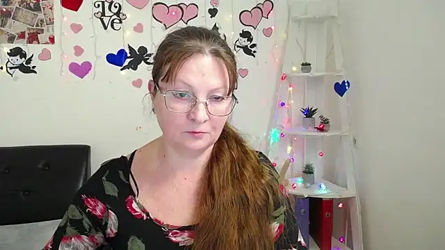 VanessaHotts online show from January 28, 2025, 12:11 pm