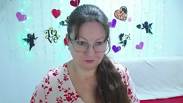 VanessaHotts online show from January 31, 2025, 6:24 am