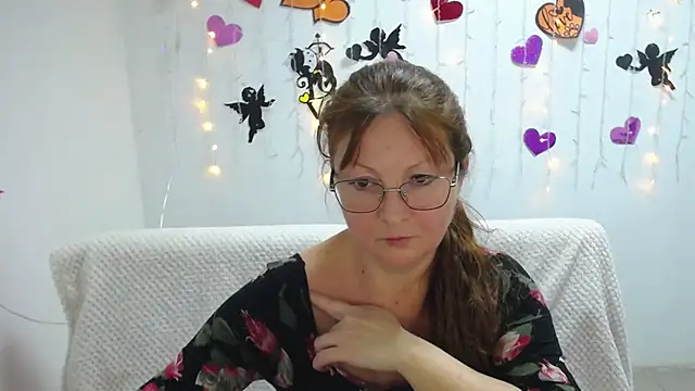 VanessaHotts online show from March 3, 2025, 12:16 pm