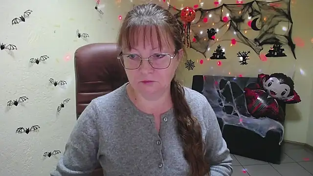 VanessaHotts online show from October 20, 2025, 5:08 am