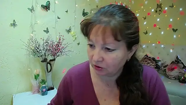 VanessaHotts online show from April 20, 2026, 5:10 am