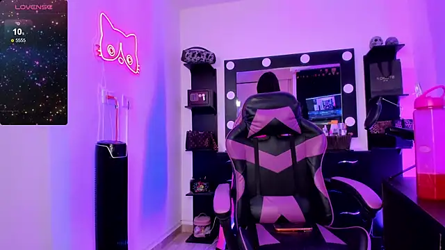 miss kitty online show from March 12, 2026, 11:22 pm