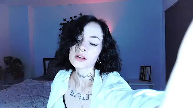 Snapshot of pale_skin chatting on December 21, 2025, 12:45 pm pale skin online show from December 21, 2025, 12:45 pm