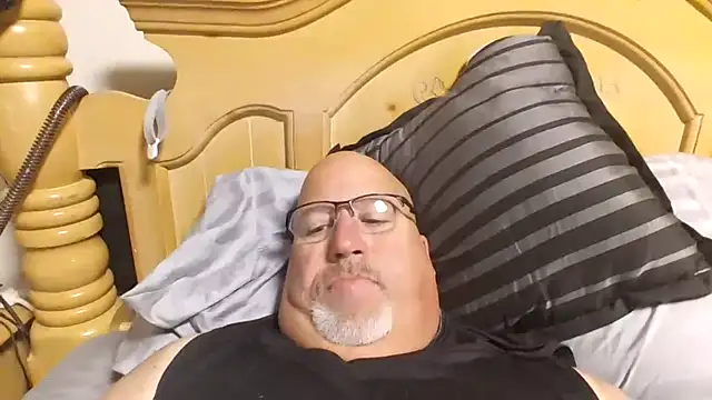 Bigbear0563 online show from October 11, 2025, 2:26 pm