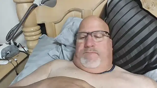 Bigbear0563 online show from October 29, 2025, 4:20 pm