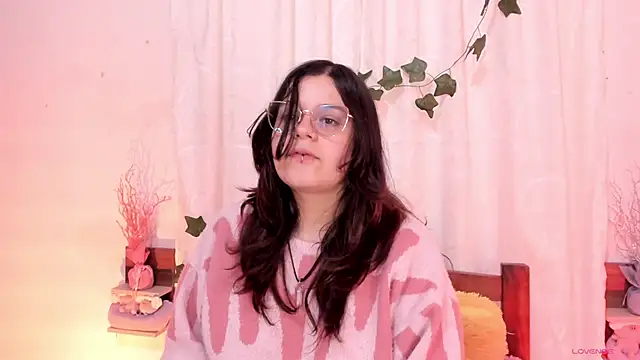 Mey moon online show from February 11, 2025, 7:16 pm