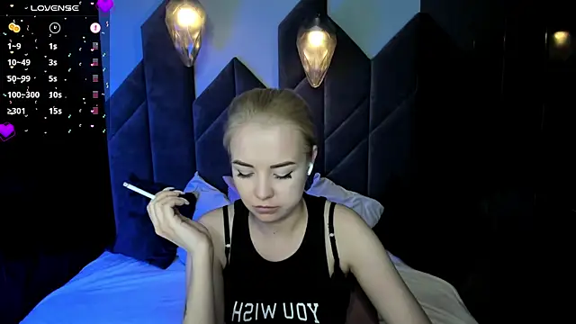 StephanieSweety online show from January 21, 2025, 5:41 pm