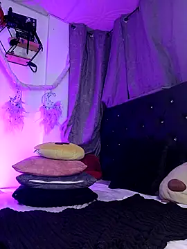 Piafisher1 online show from December 19, 2025, 1:12 am