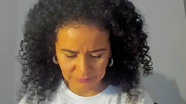 Sami Hotie1 online show from October 16, 2025, 9:05 pm