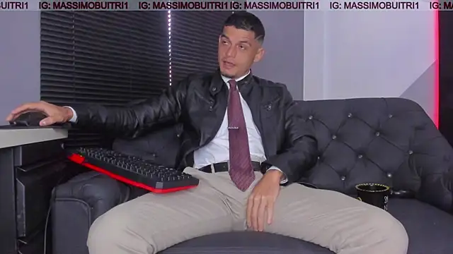 massimo g online show from November 22, 2025, 1:32 pm