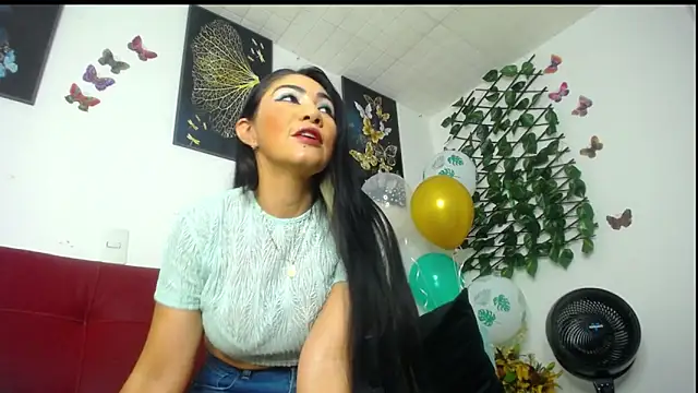 Snapshot of luzcastillo07 chatting on March 22, 2025, 4:35 am luzcastillo07 online show from March 22, 2025, 4:35 am