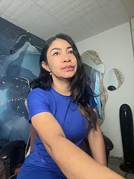 Snapshot of luzcastillo07 chatting on May 25, 2026, 2:17 am luzcastillo07 online show from May 25, 2026, 2:17 am