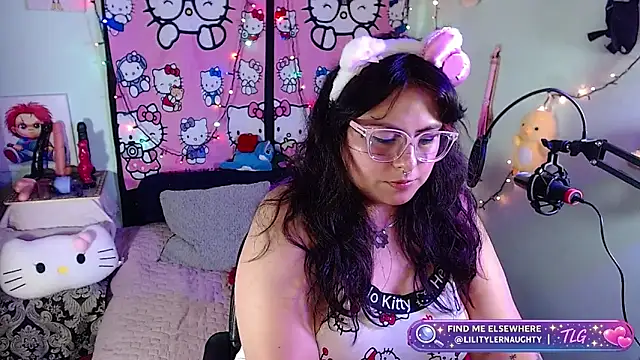 Snapshot of _lilith_heavy chatting on August 2, 2026, 12:36 pm lilith heavy online show from August 2, 2026, 12:36 pm