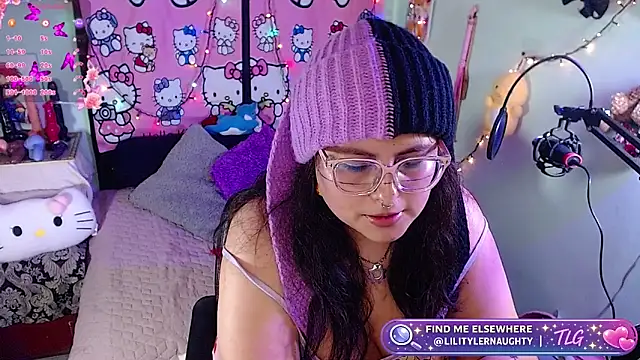 Snapshot of _lilith_heavy chatting on August 3, 2026, 12:42 am lilith heavy online show from August 3, 2026, 12:42 am