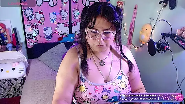 Snapshot of _lilith_heavy chatting on August 6, 2026, 8:55 pm lilith heavy online show from August 6, 2026, 8:55 pm
