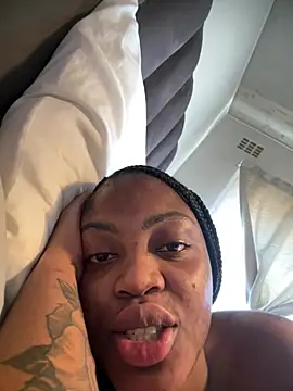 Snapshot of BedroomBullyX5 chatting on February 9, 2026, 6:39 am BedroomBullyX5 online show from February 9, 2026, 6:39 am