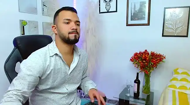 mathew vidal1 online show from February 6, 2025, 6:40 am