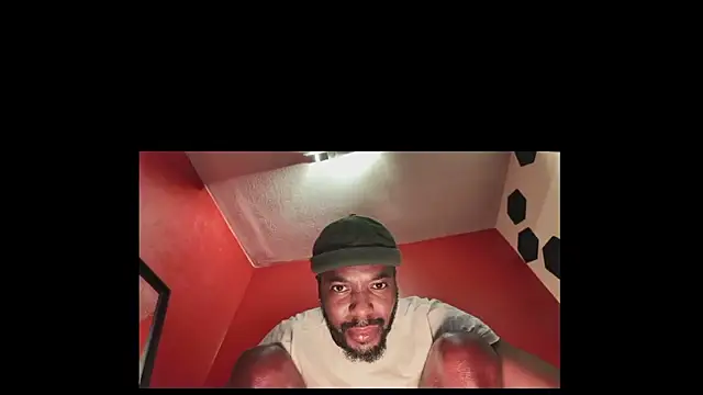 Snapshot of BADDIEBENJI chatting on January 3, 2025, 11:12 pm BADDIEBENJI online show from January 3, 2025, 11:12 pm