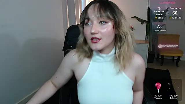 Crystal-dreamt online show from July 11, 2026, 1:58 pm