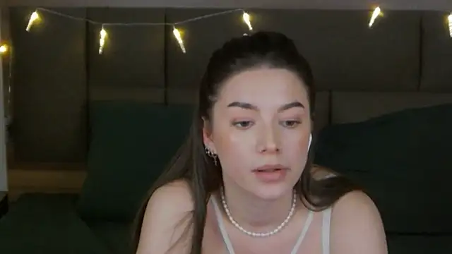 sinthiaroze online show from February 27, 2025, 6:31 pm