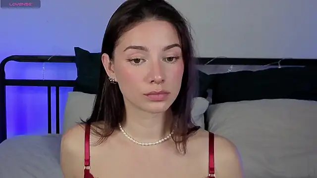 sinthiaroze online show from September 14, 2025, 5:56 pm