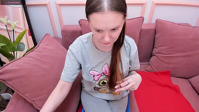 JannaVerdi  online show from January 31, 2025, 6:46 am