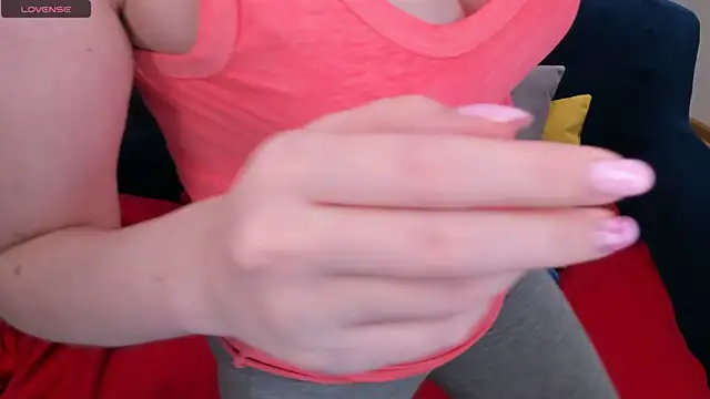 JannaVerdi  online show from February 5, 2025, 10:41 am