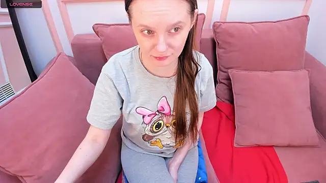 JannaVerdi  online show from March 18, 2025, 6:46 am