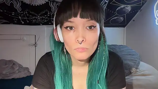 FRRANNKIE online show from February 4, 2025, 12:44 pm