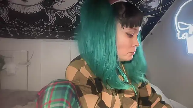 FRRANNKIE online show from February 18, 2025, 7:54 am