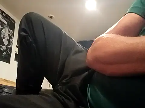 JRock69nKzoo online show from October 21, 2025, 2:01 am